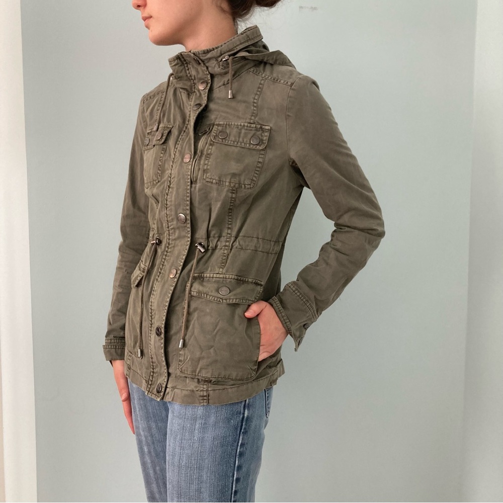 BNCI by Blanc Noir Medium size Cargo Army green jacket with packable hood